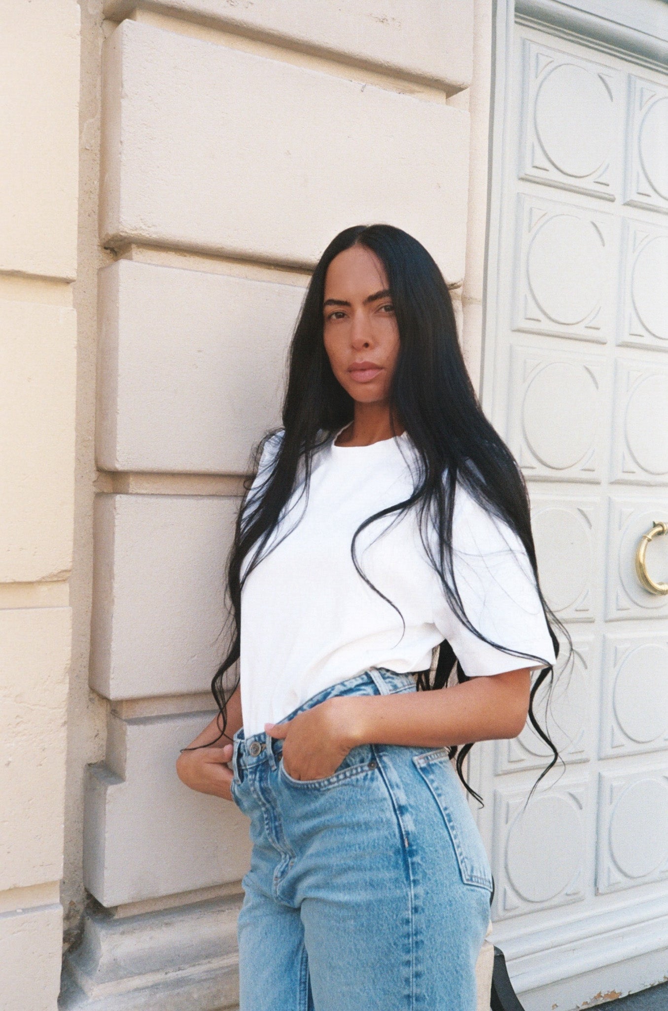 Modelshot / White / Detail